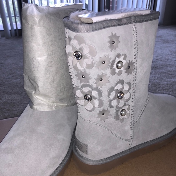 ugg classic short petal